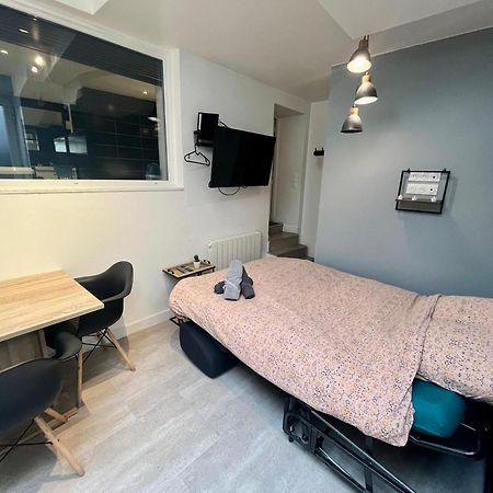 Апартаменты Escapade Romantique - Jacuzzi Et Parking Prive - 002 Руан Экстерьер фото